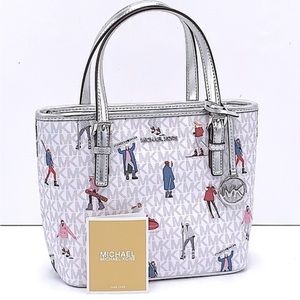 Michael Kors Jet Set Girls Print White Bright
Signature XS Carryall Top Zip Tote